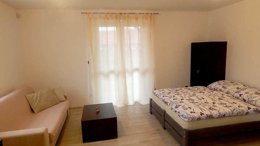 Apartmany Andrea Breclav Exterior photo